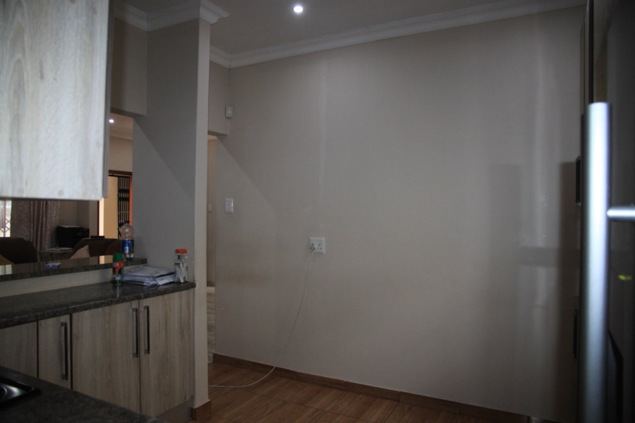  Bedroom Property for Sale in Sunnyridge Eastern Cape